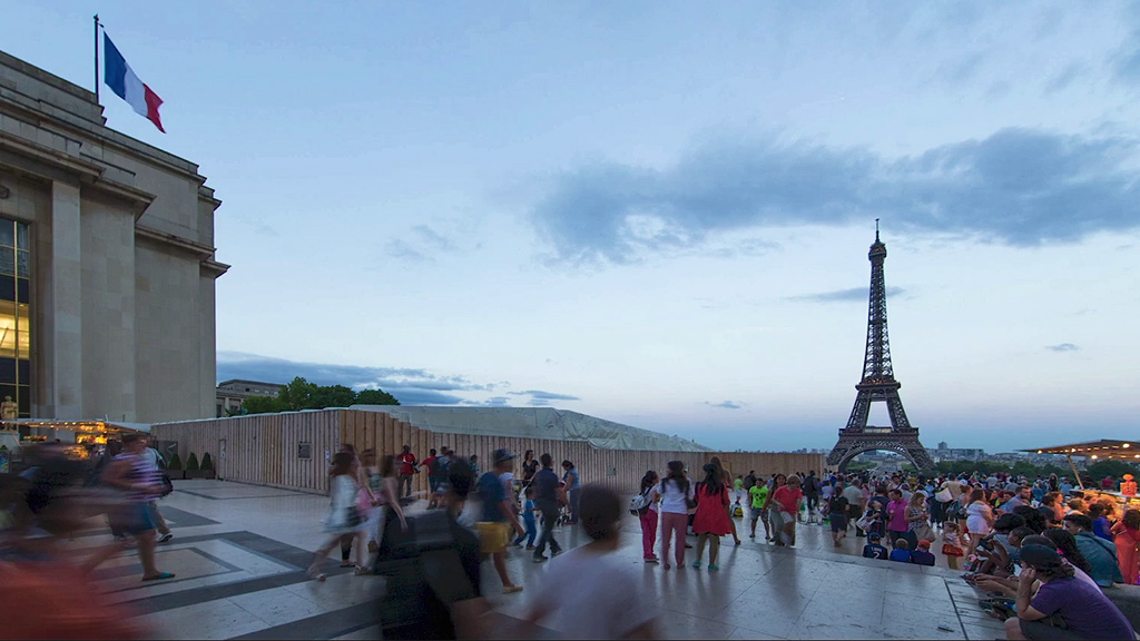 The Scourge of Travel Photography: Tourists (And Other Distractions)